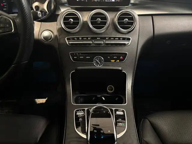 2015 Mercedes-Benz C-Class 4dr Sdn C 300 4MATIC - NO ACCIDENTS / - Photo 17