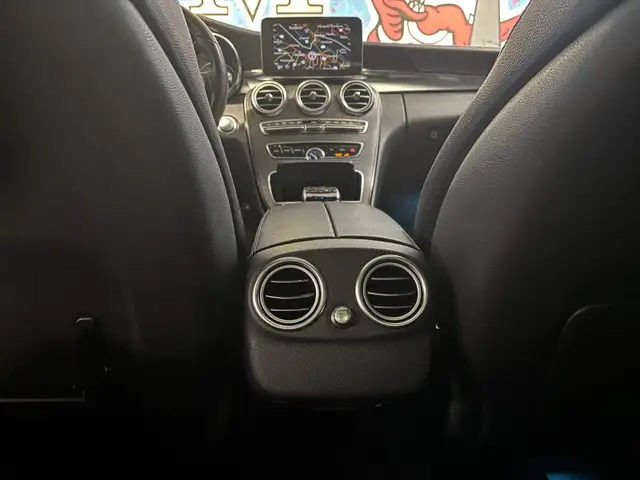 2015 Mercedes-Benz C-Class 4dr Sdn C 300 4MATIC - NO ACCIDENTS / - Photo 18