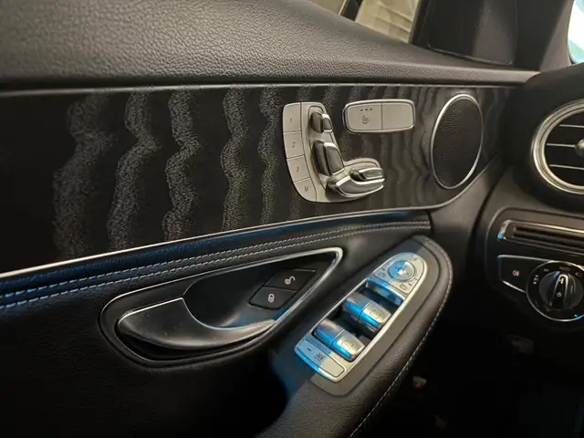 2015 Mercedes-Benz C-Class 4dr Sdn C 300 4MATIC - NO ACCIDENTS / - Photo 27