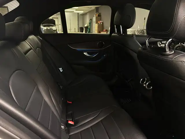 2015 Mercedes-Benz C-Class 4dr Sdn C 300 4MATIC - NO ACCIDENTS / - Photo 31