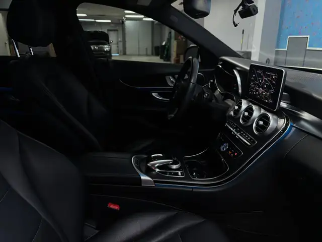 2015 Mercedes-Benz C-Class 4dr Sdn C 300 4MATIC - NO ACCIDENTS / - Photo 34