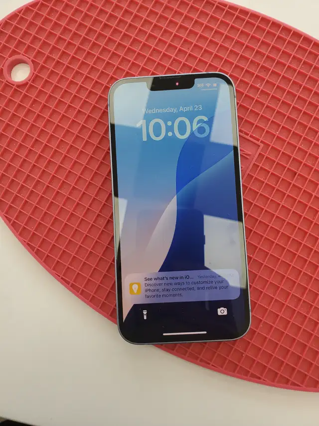 Pre-Owned iPhone 13 128GB $489 on sale with 1 year Warranty!