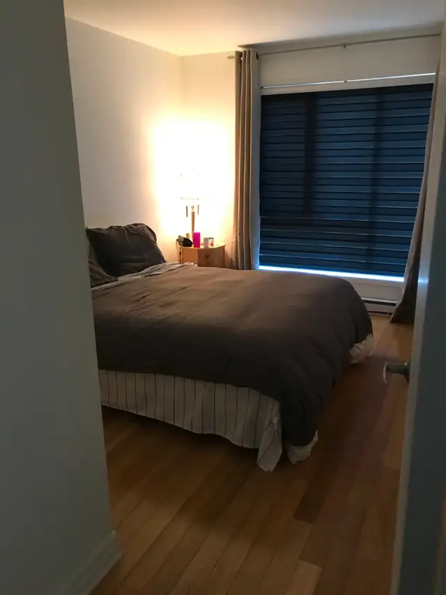 3 1/2 meublé, chauffé, éclairé, bail 3 mois 1/2 (Enquête crédit) - Photo 4