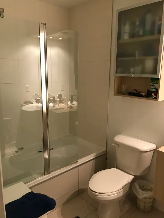 3 1/2 meublé, chauffé, éclairé, bail 3 mois 1/2 (Enquête crédit) - Photo 5