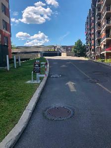 3 1/2 meublé, chauffé, éclairé, bail 3 mois 1/2 (Enquête crédit) - Photo 10