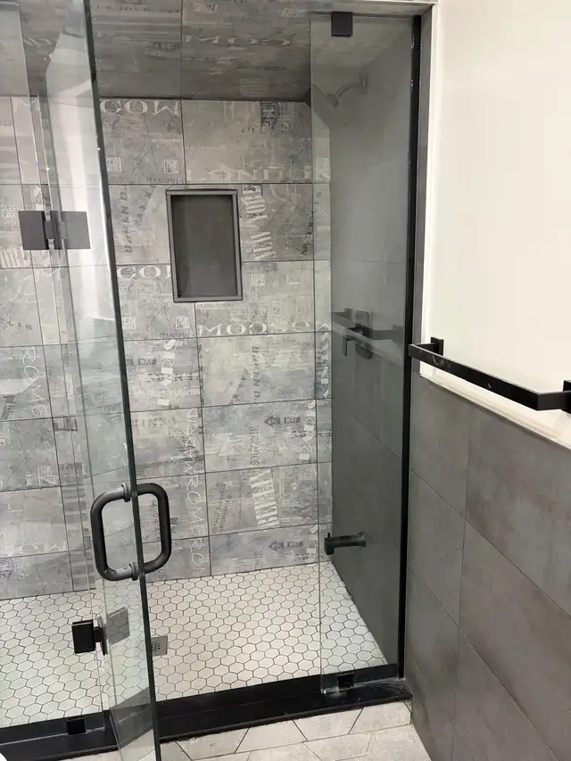 Ajax Walk-Out Luxury 1Bd Basement Apartment - Photo 3