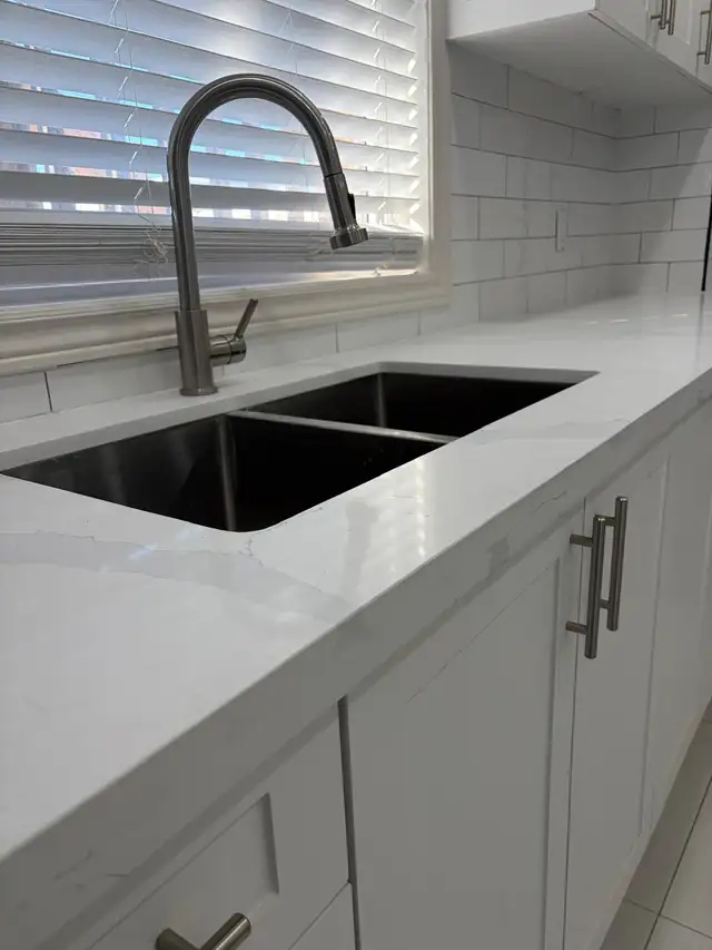 Ajax Walk-Out Luxury 1Bd Basement Apartment - Photo 9