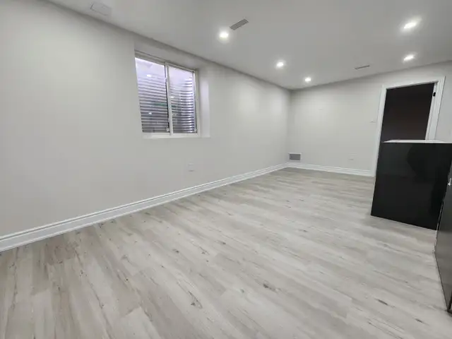 3 Bdrm Basement for Rent in Brampton (Williams & Chinguacousy) - Photo 2