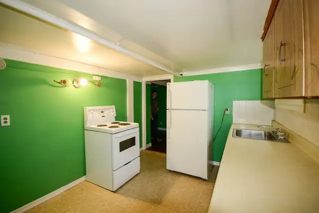 22A Torbay Rd - Spacious One Plus Bedroom - H/HW Included - Photo 4