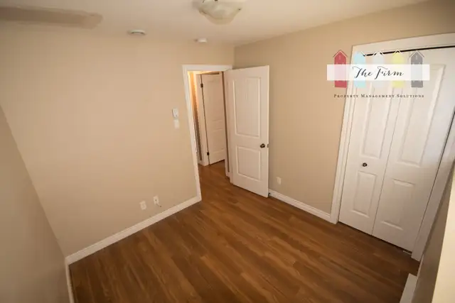 Large Three Bedroom Ground Level Apartment - Kenmount Terrace - Photo 8