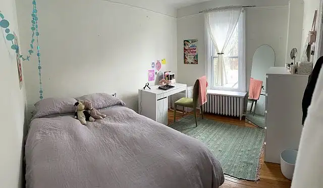 235 Collingwood unit 2 3 female Queens students - Photo 6