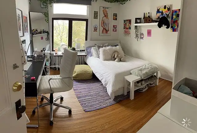 235 Collingwood unit 2 3 female Queens students - Photo 11