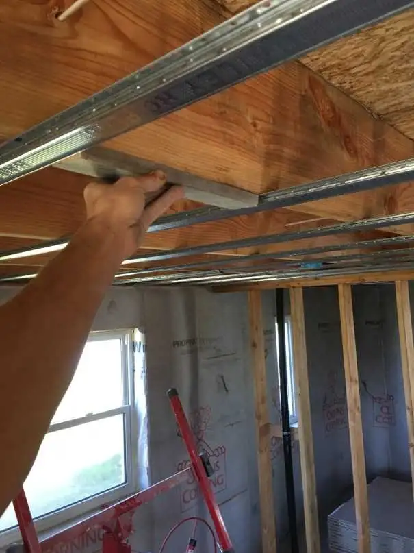 Looking for reliable drywall installer - Photo 2