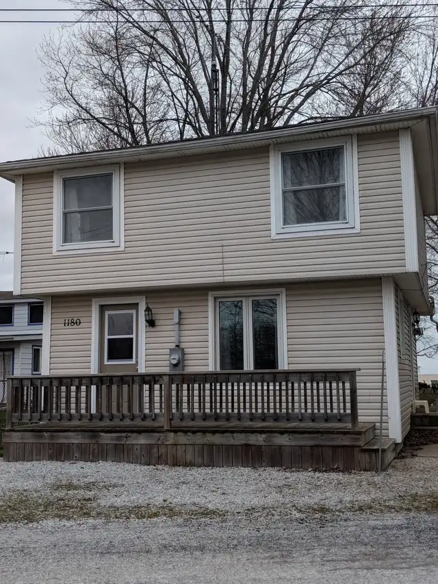 Lake St. Clair - Lakefront Home for Rent