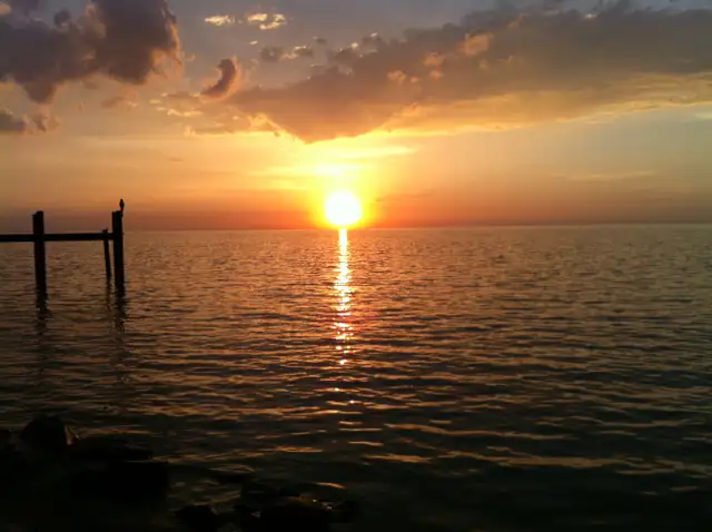 Lake St. Clair - Lakefront Home for Rent - Photo 10