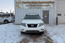 2014 Nissan Pathfinder Platinum 4WD - No Reported Accidents - Photo 2