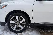 2014 Nissan Pathfinder Platinum 4WD - No Reported Accidents - Photo 10