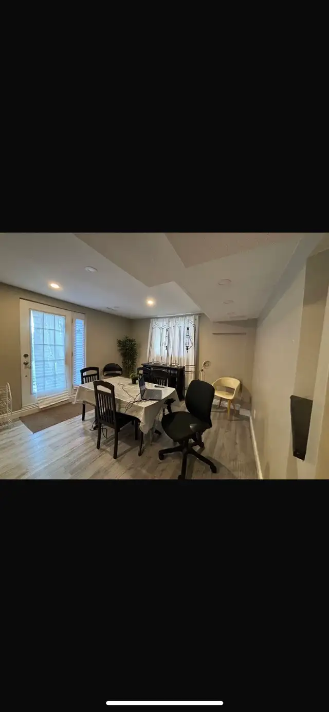 Walkout one bedroom basment apartment