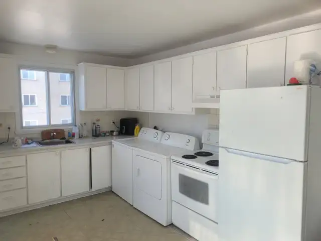 Big 4.5 with new appliances in Brossard - Photo 10