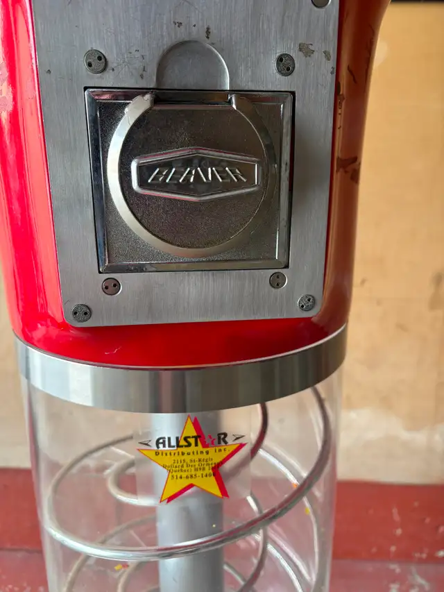 Classic Beaver Gumball Machinea - Photo 3