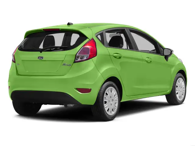 2015 Ford Fiesta - Photo 2