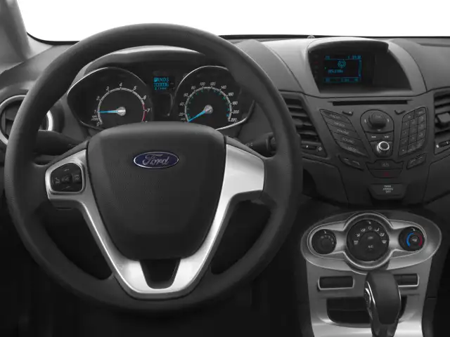 2015 Ford Fiesta - Photo 4