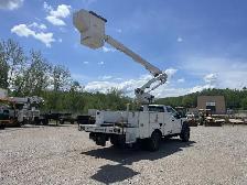 2017 Ford F550 Altec AT40G Bucket Truck - Photo 4