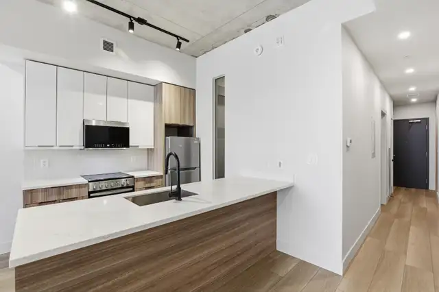 Beautiful, Modern, Corktown 1 Bed Apartment - The Chelsea - Photo 11