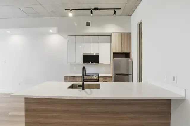 Beautiful, Modern, Corktown 1 Bed Apartment - The Chelsea - Photo 12