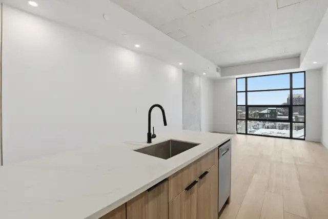 Beautiful, Modern, Corktown 1 Bed Apartment - The Chelsea - Photo 16