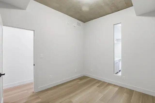 Beautiful, Modern, Corktown 1 Bed Apartment - The Chelsea - Photo 21