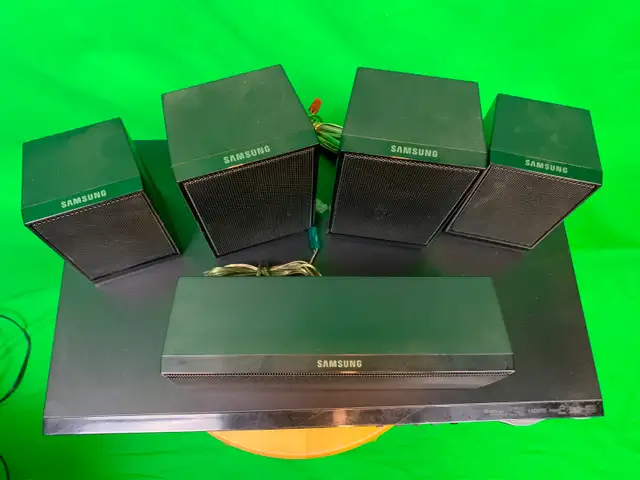 Samsung 5.1CH Blu-Ray Home Entertainment System - Photo 2