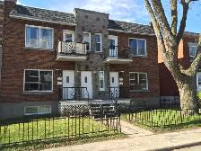 Verdun, 4½, Très beau logement au deuxième d’un quadruplex.