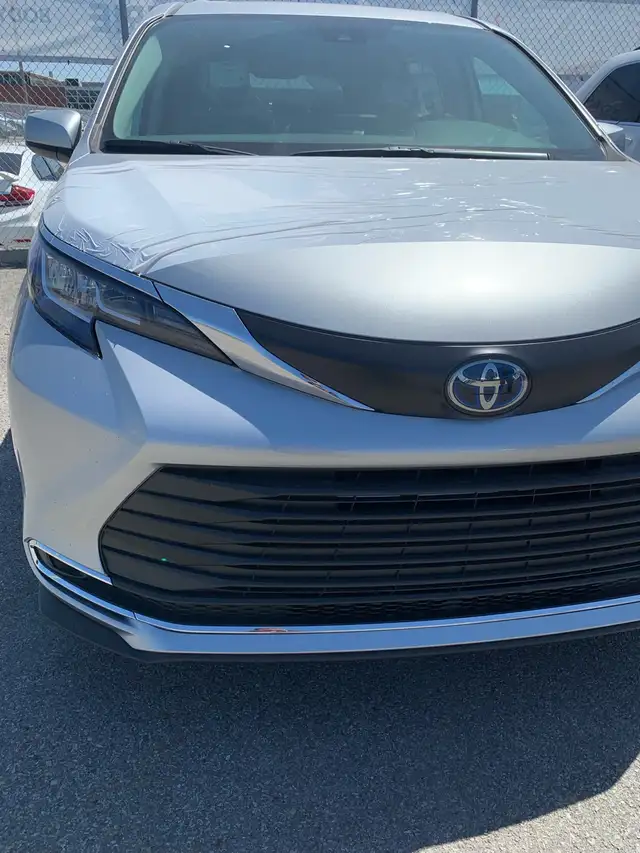 Toronto to Montreal Rideshare tomorrow Friday at 5 PM