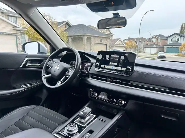 2024 Mitsubishi Outlander Plug-In LE S-AWC - Photo 9