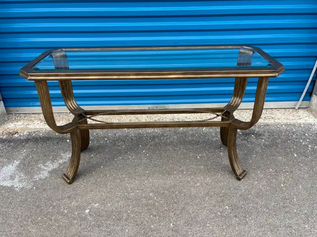 Stunning Sofa Table / Stand - Photo 2