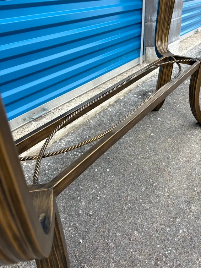 Stunning Sofa Table / Stand - Photo 5