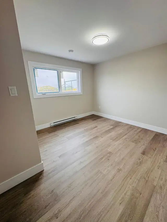 Brand new ground floor 1-bedroom apartment with walk-out balcony - Photo 2