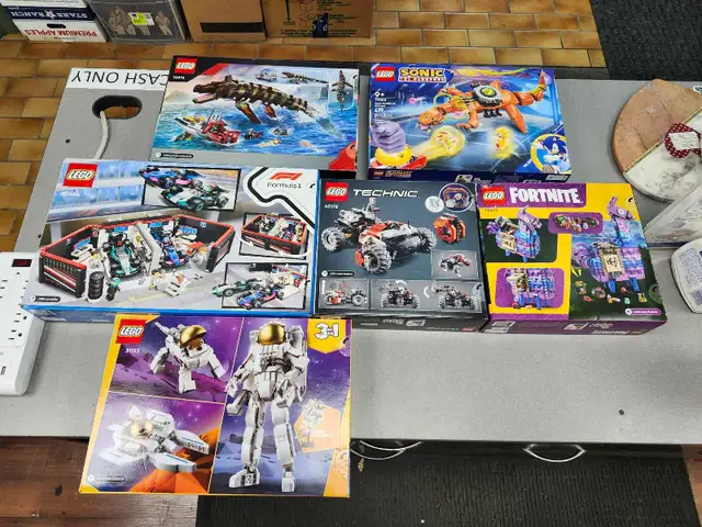 LEGO Technic 42178, Fortnite 77071, Creator 31152, Formula 60444