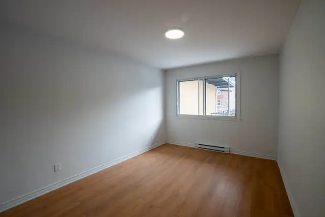 Vivre au Bord de l'Eau : 1, 2, 3 Ch. Rénovés Montréal-Nord - Photo 3