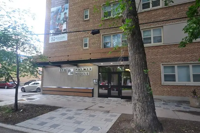 Newly reno'd, bright 1-bedroom suite downtown! - Photo 6