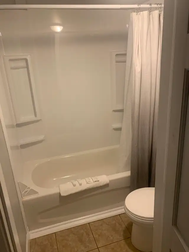 Now Booking to rent at Skyline Campus inn - Photo 19