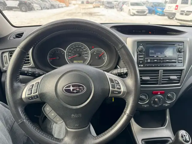 2011 Subaru Impreza Touring AWD : No Reported Accidents, Low Mil - Photo 12