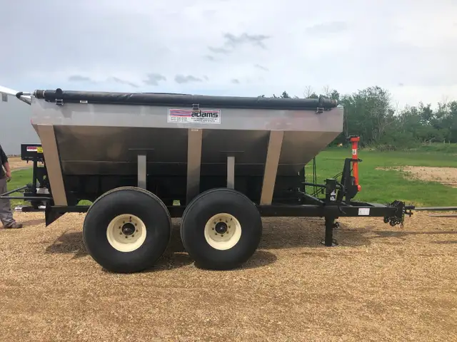 Fertilizer Spreader for sale