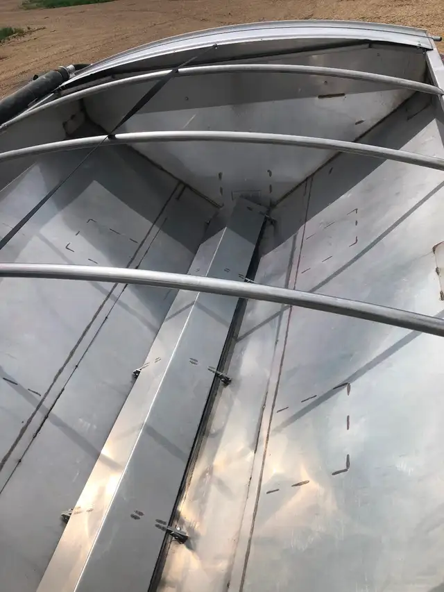 Fertilizer Spreader for sale - Photo 5