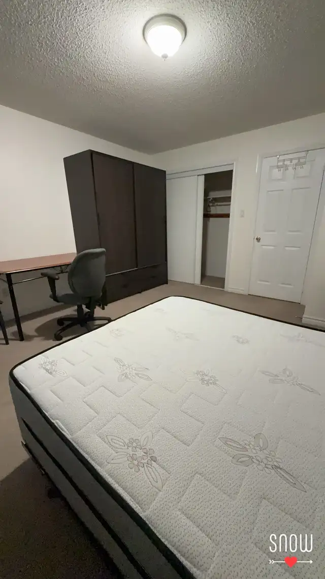 Room for rent-Female - Photo 2