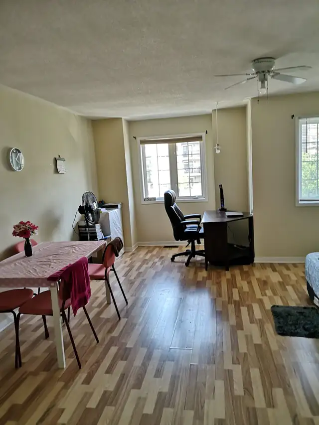 1 BDRM Upper Apartment/Condo in Milton – $1500 -Not Basement