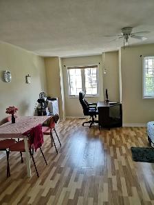 1 BDRM Upper Apartment/Condo in Milton – $1500 -Not Basement