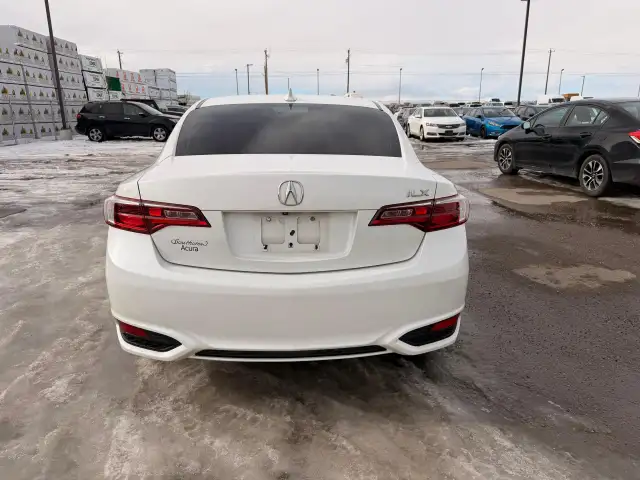 2017 Acura ILX Premium : Very Well Serviced - Photo 5