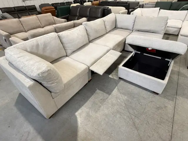 6 piece modular sectional with power footrests - Photo 2